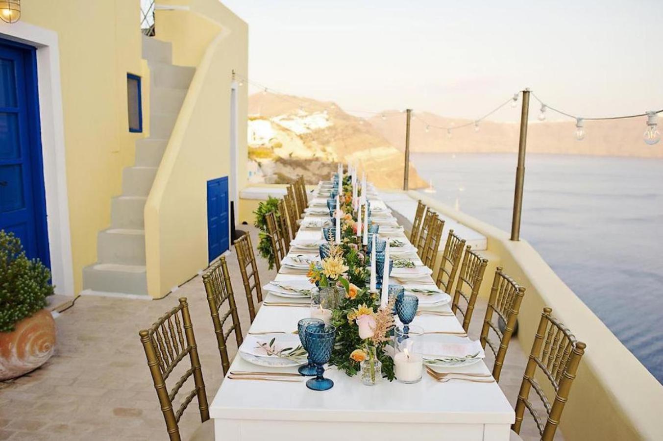 Ilivatos - Elegant Villa On The Caldera'S Edge Oia  Exterior photo