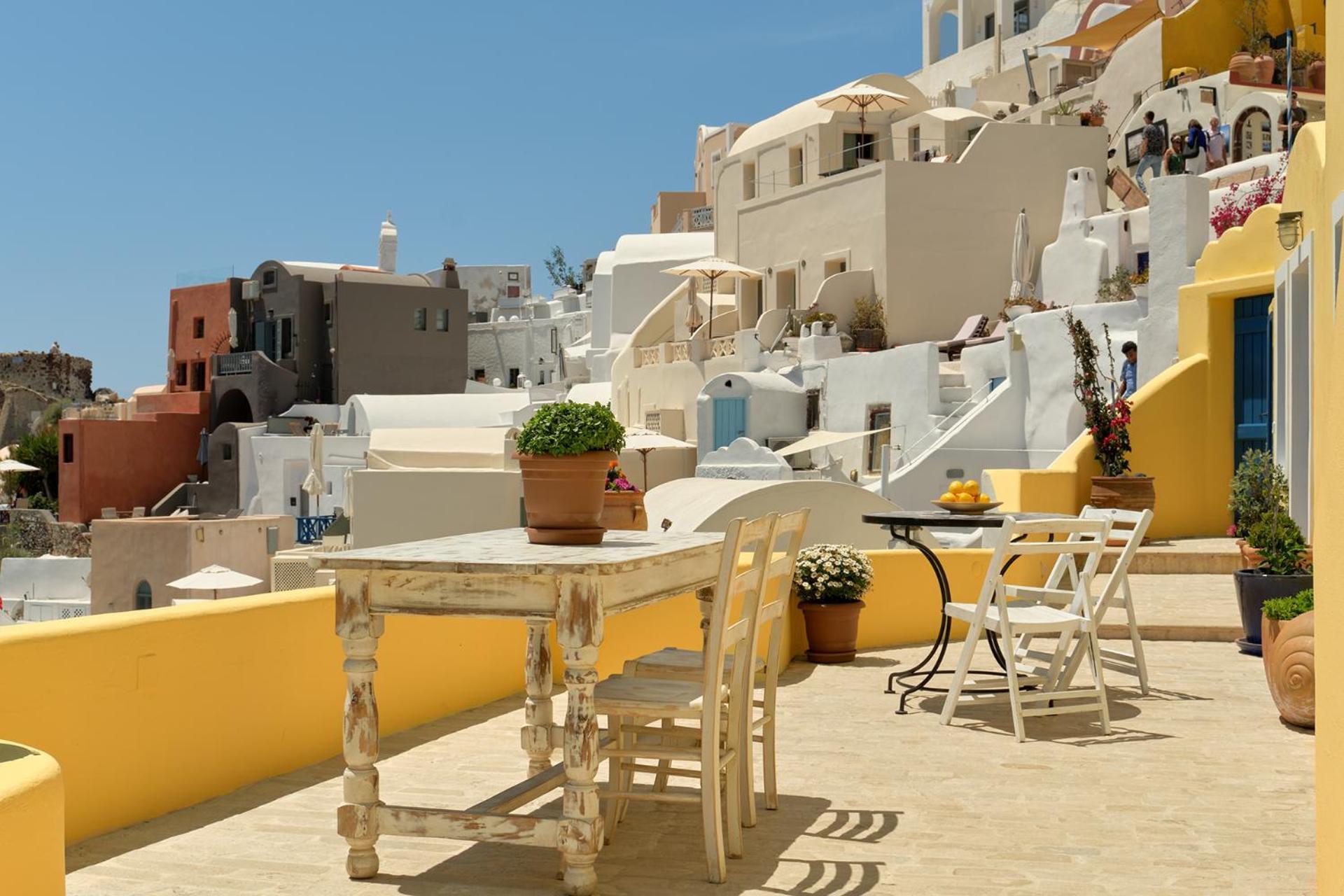 Ilivatos - Elegant Villa On The Caldera'S Edge Oia  Exterior photo